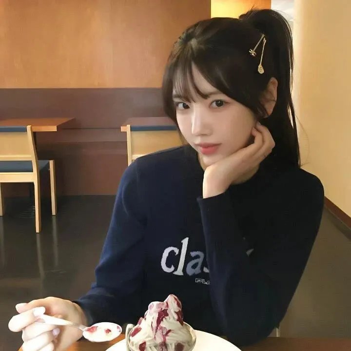 我勒个去，我老娘成了我闺蜜